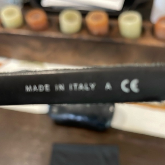 Gorgeous Chanel Sunglasses 🕶️ - Picture 9 of 14